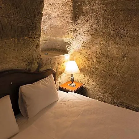 Hotel Memory Cave House