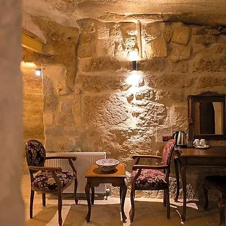Hotel Memory Cave House